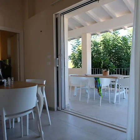 Baia Degli Aranci & 4*