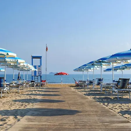 Baia Degli Aranci & Parque de vacaciones 4*